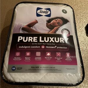 New Sealy Full Mattress Pad